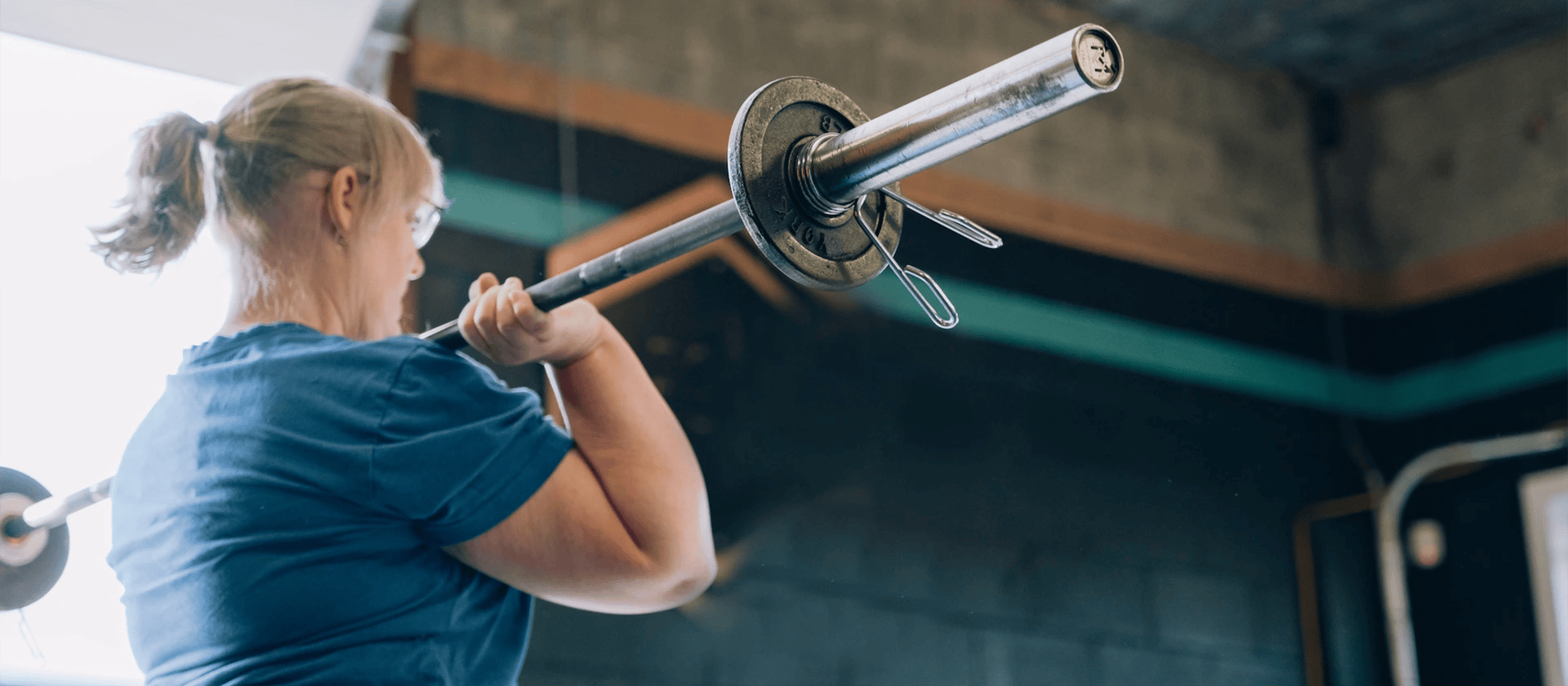 woman lifting weights